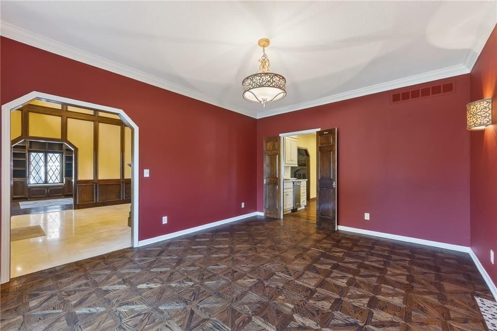 317 CAMELOT Drive — photo 11