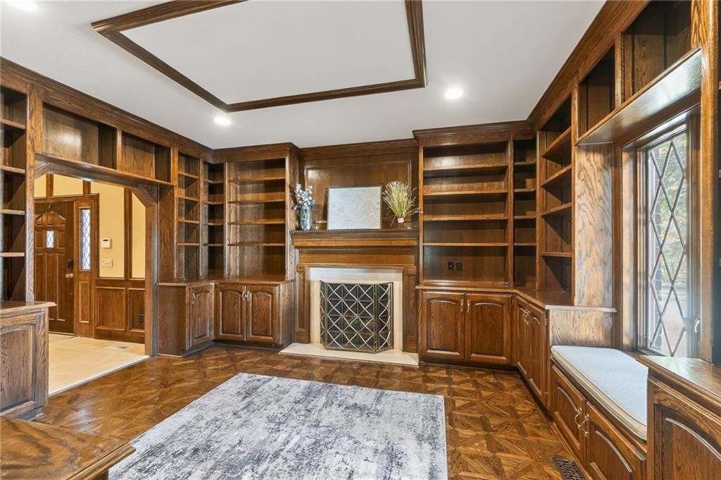 317 CAMELOT Drive — photo 13