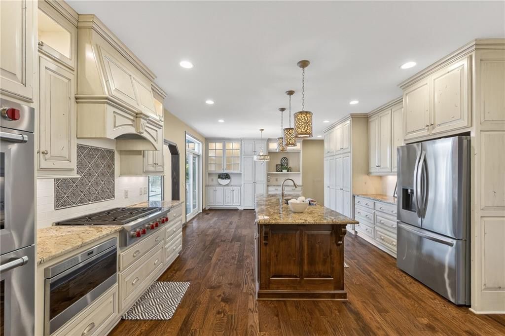 317 CAMELOT Drive — photo 21