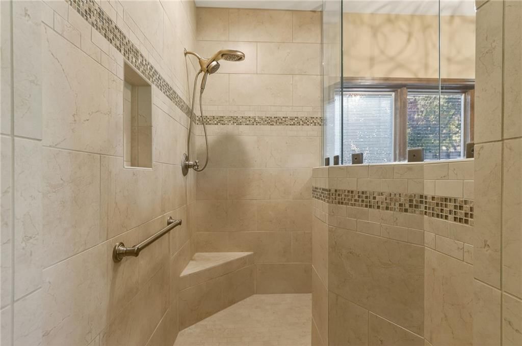 317 CAMELOT Drive — photo 33