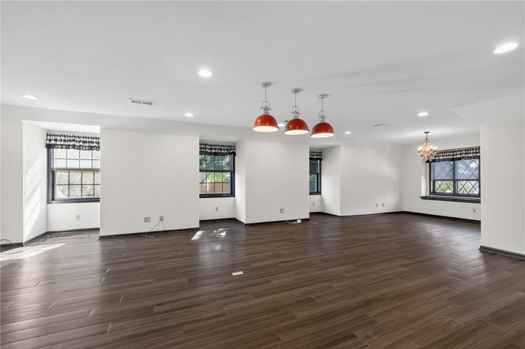 317 CAMELOT Drive — photo 42