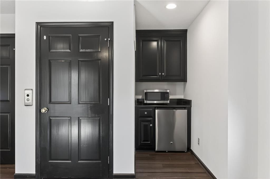 317 CAMELOT Drive — photo 45
