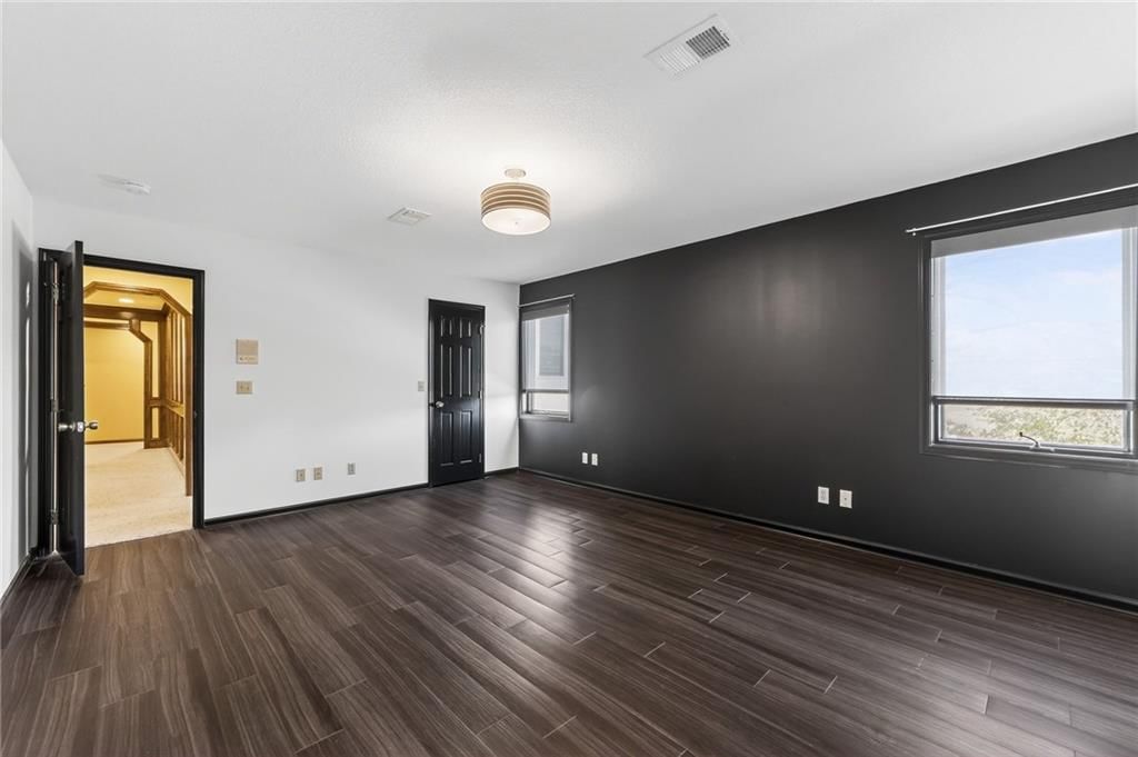 317 CAMELOT Drive — photo 47