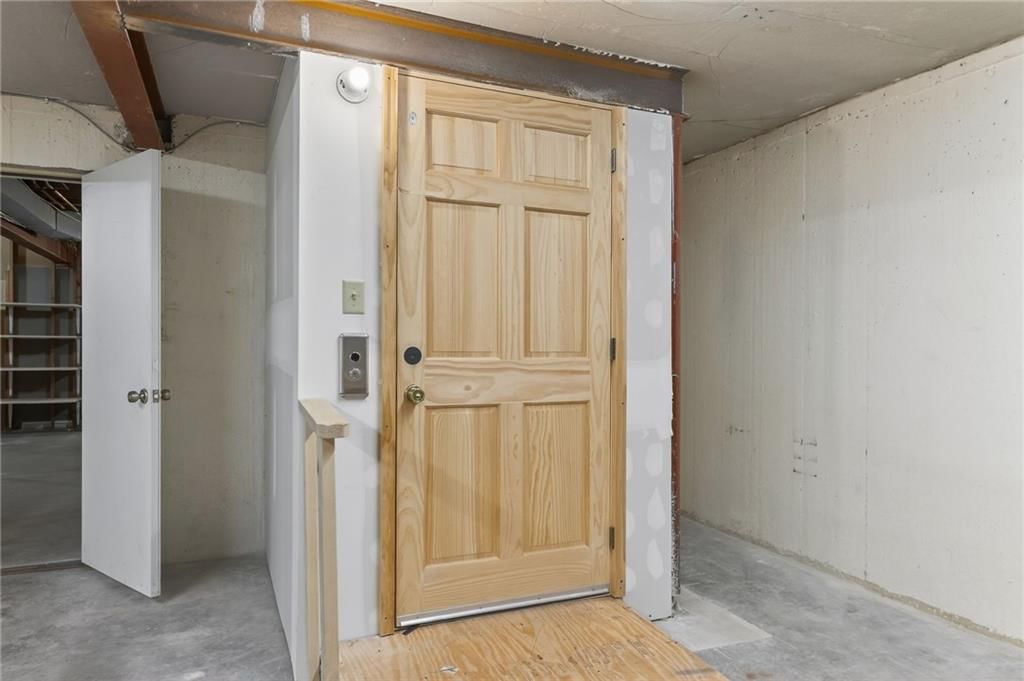 317 CAMELOT Drive — photo 68