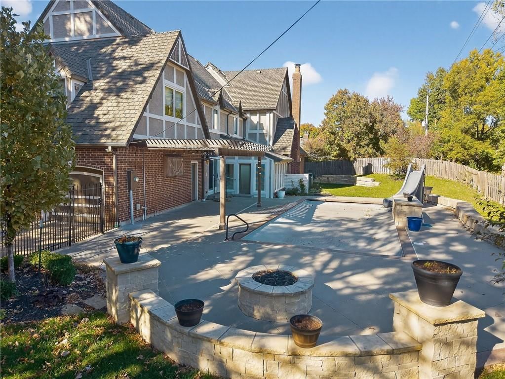 317 CAMELOT Drive — photo 80