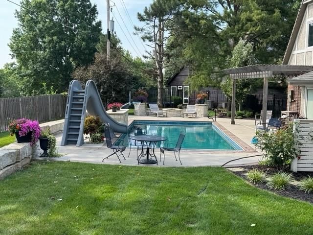 317 CAMELOT Drive — photo 82