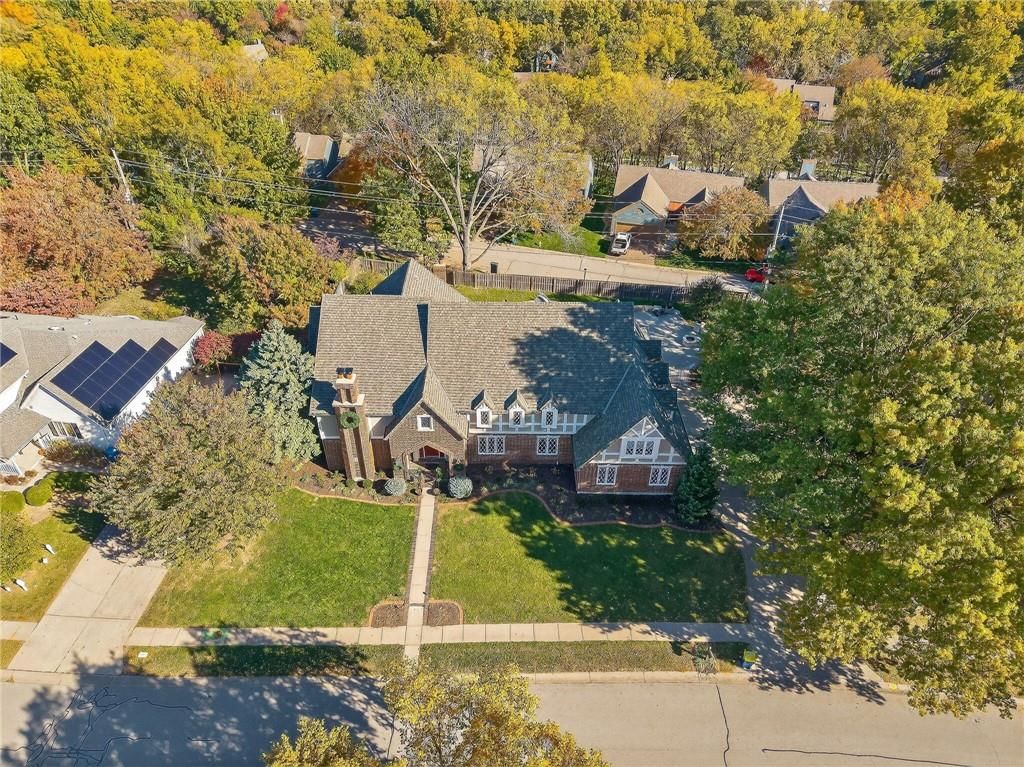 317 CAMELOT Drive — photo 85