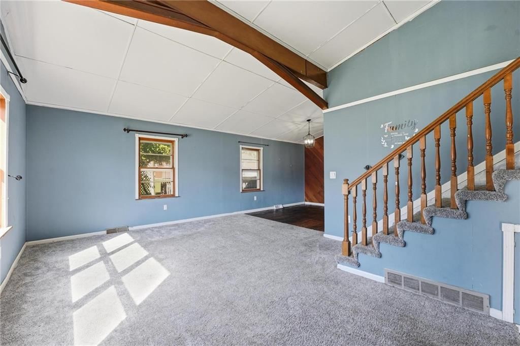 300 Crestview Drive — photo 7