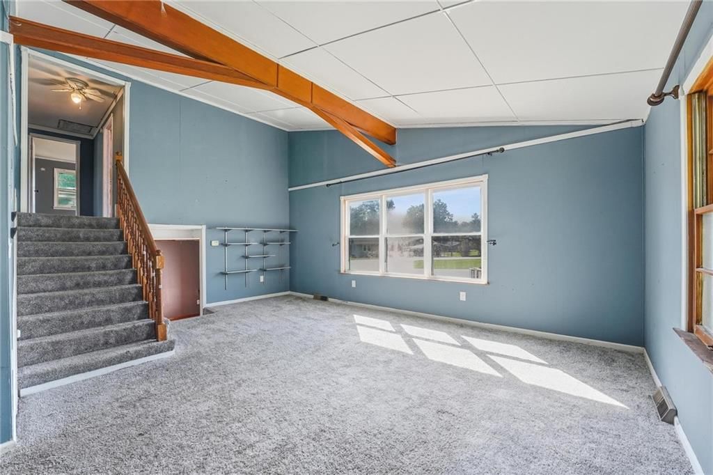 300 Crestview Drive — photo 10