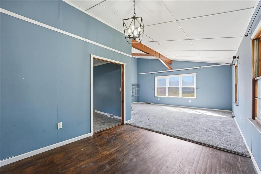300 Crestview Drive — photo 11