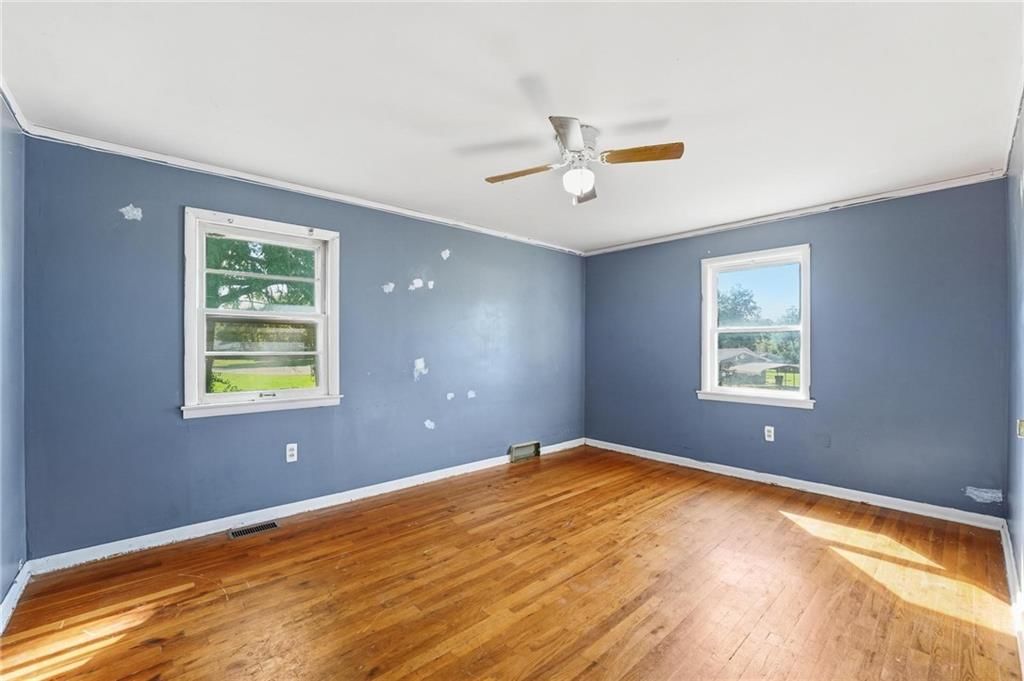 300 Crestview Drive — photo 19