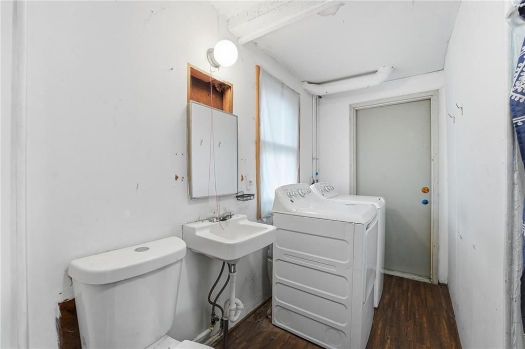 300 Crestview Drive — photo 24