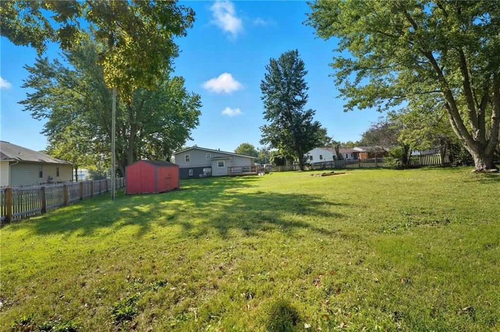 300 Crestview Drive — photo 30