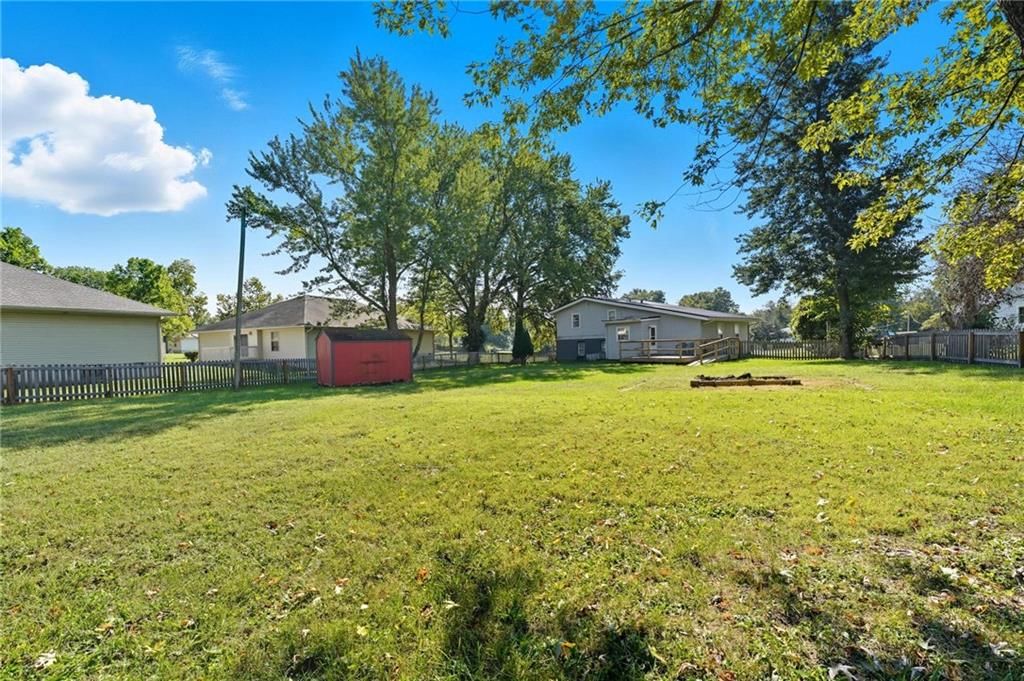 300 Crestview Drive — photo 31
