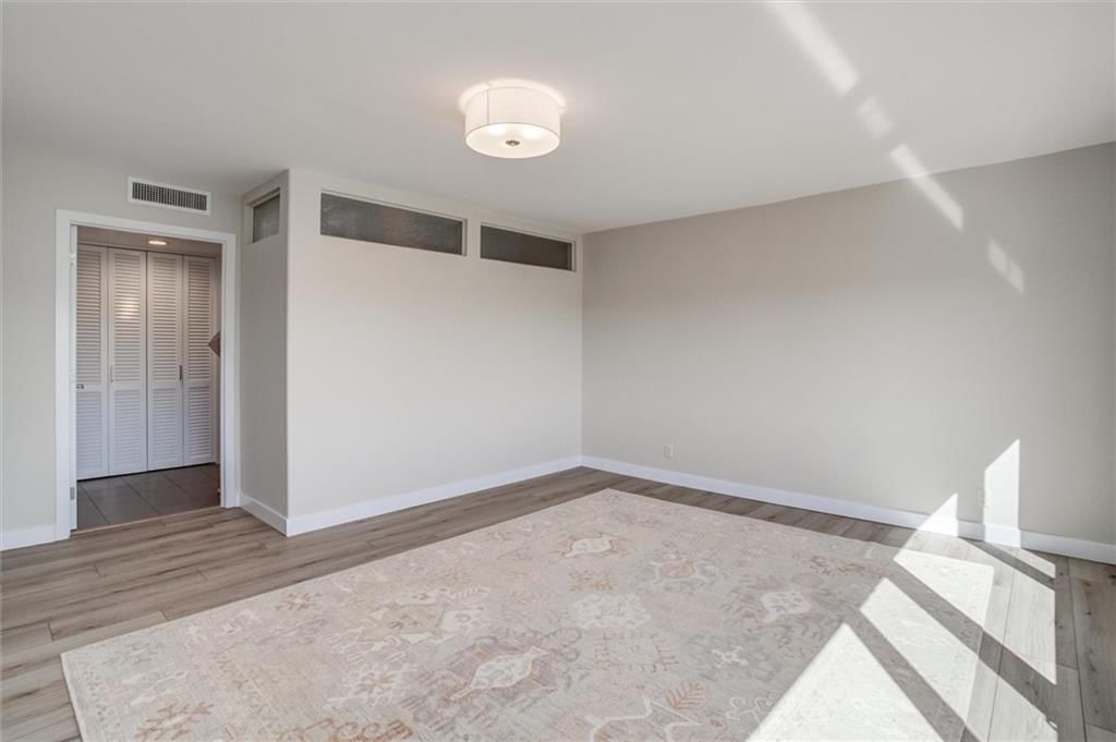 4545 Wornall Road — photo 26