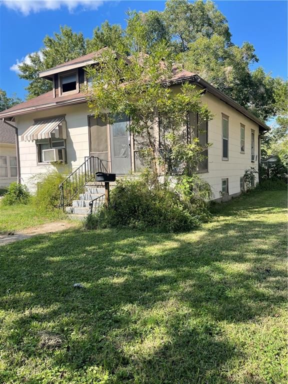 2713 Stevens Avenue — photo 1