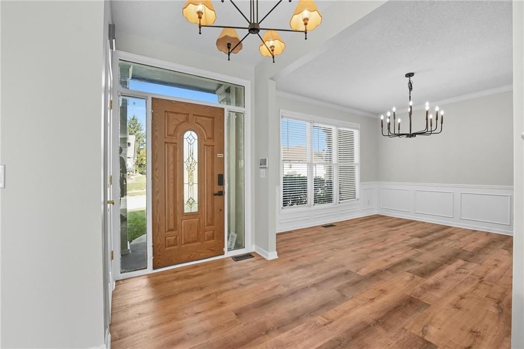 5829 Manor Lane — photo 3