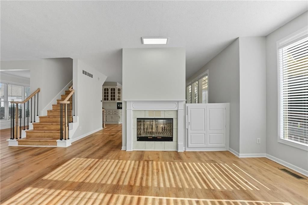 5829 Manor Lane — photo 13