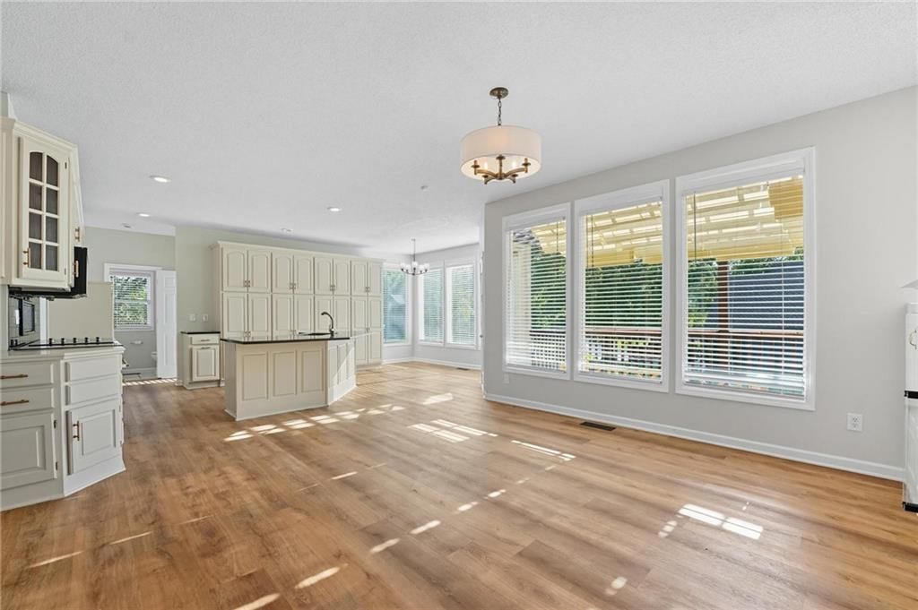 5829 Manor Lane — photo 15