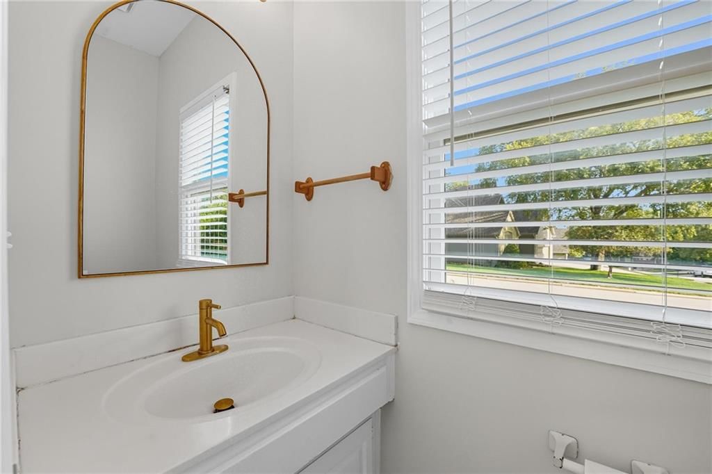 5829 Manor Lane — photo 27