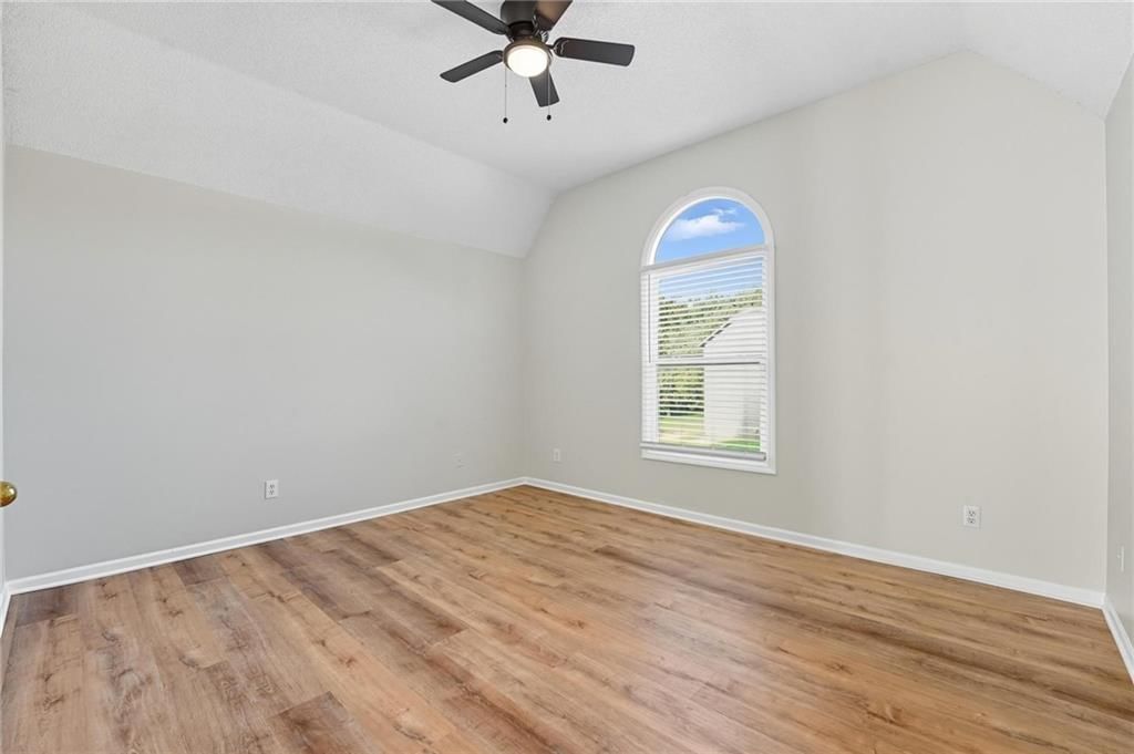 5829 Manor Lane — photo 28