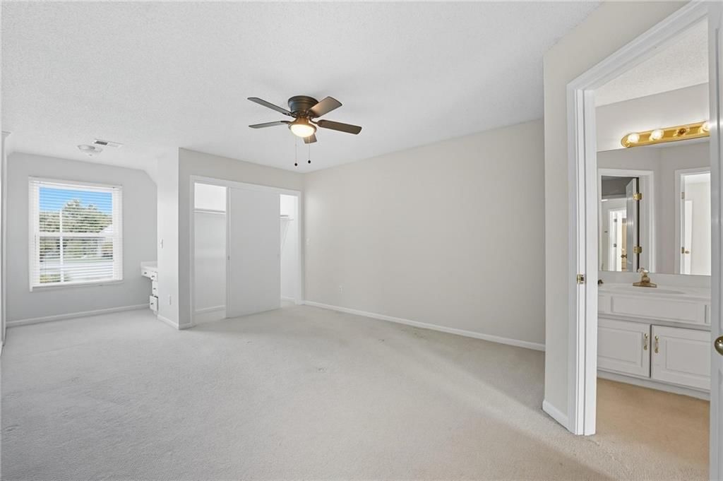 5829 Manor Lane — photo 32