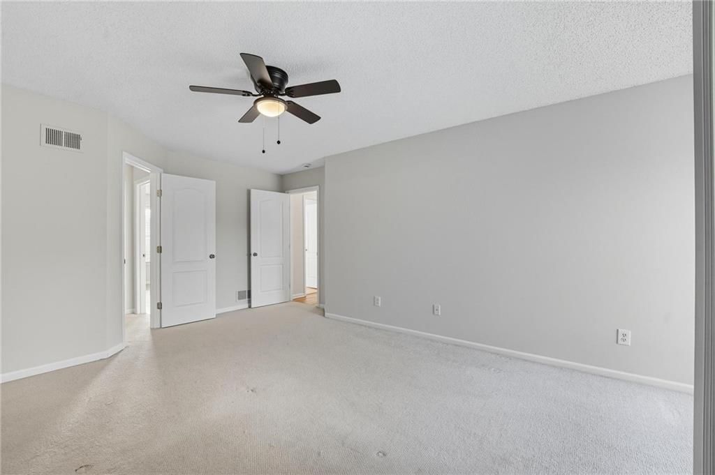 5829 Manor Lane — photo 34