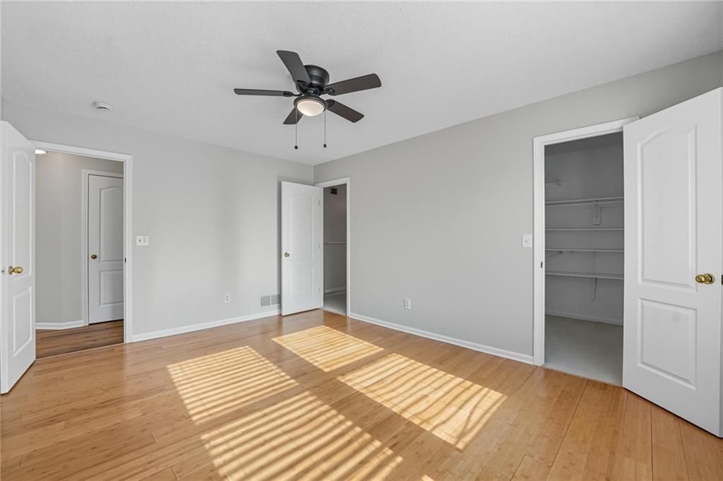 5829 Manor Lane — photo 37