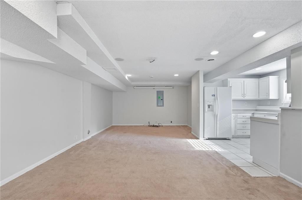 5829 Manor Lane — photo 48