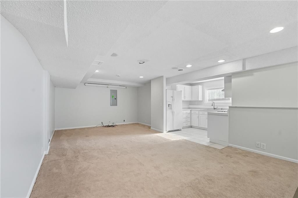 5829 Manor Lane — photo 49