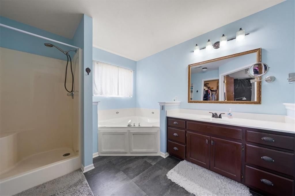 1309 Pinoak Court — photo 14