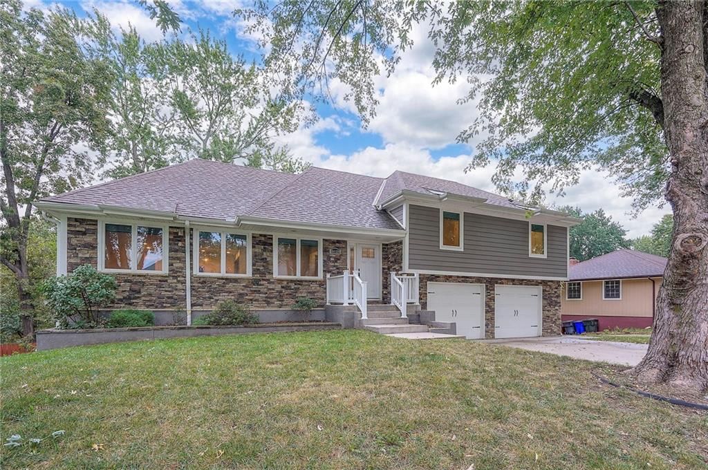 14129 S Locust Street — photo 1