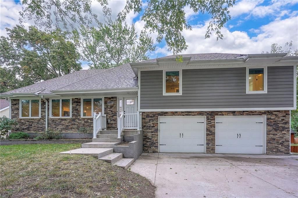 14129 S Locust Street — photo 3