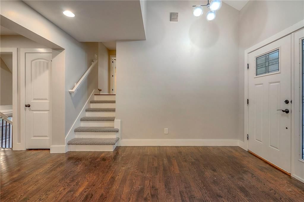 14129 S Locust Street — photo 6