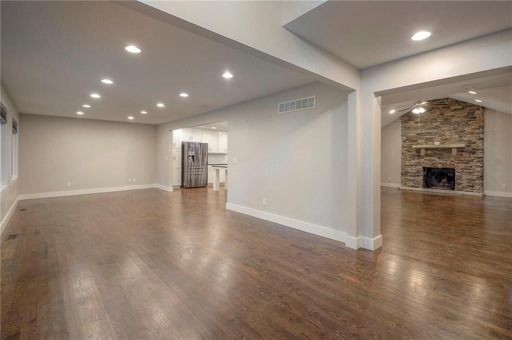 14129 S Locust Street — photo 7