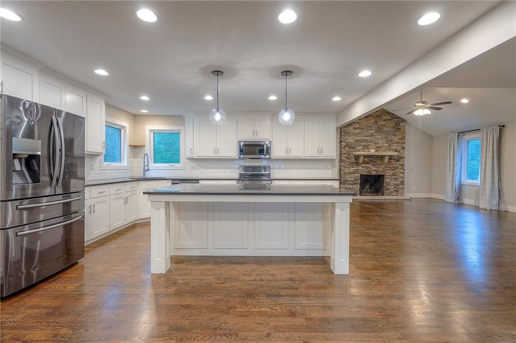 14129 S Locust Street — photo 13