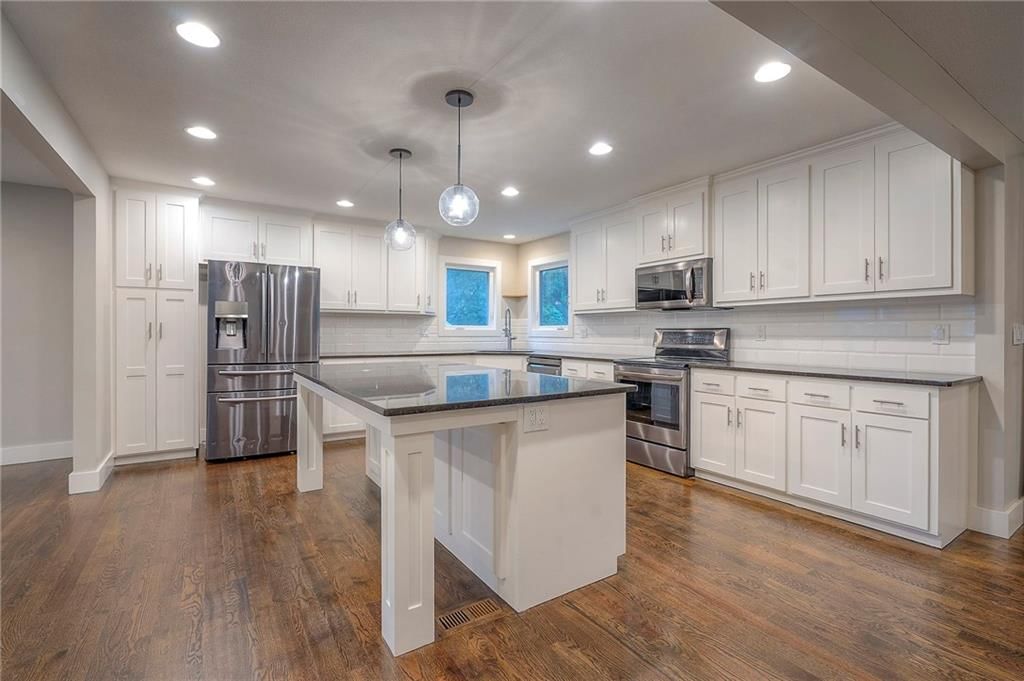 14129 S Locust Street — photo 16