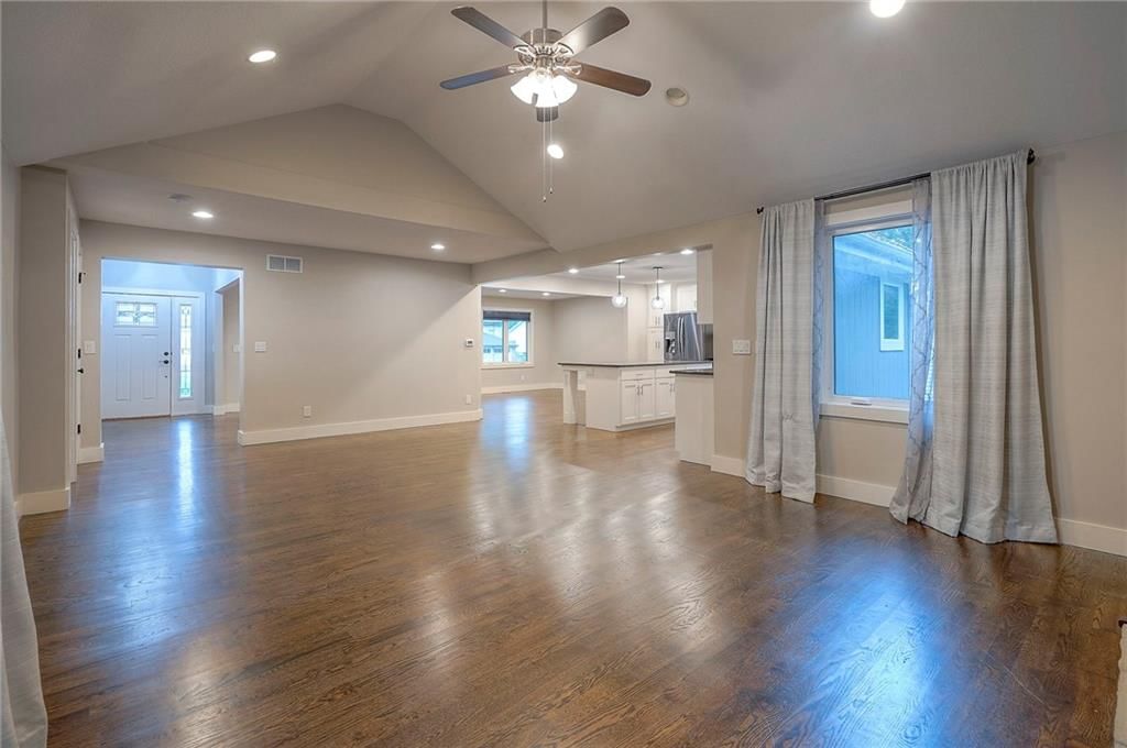 14129 S Locust Street — photo 25