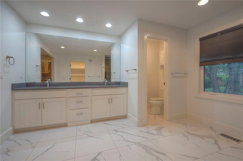 14129 S Locust Street — photo 40