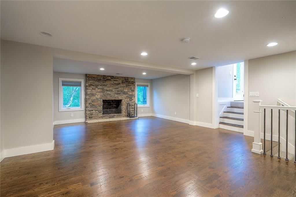 14129 S Locust Street — photo 55