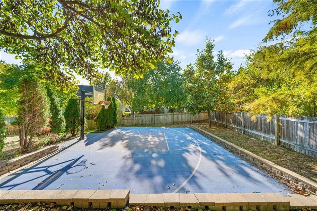 6019 W 124th Street — photo 35