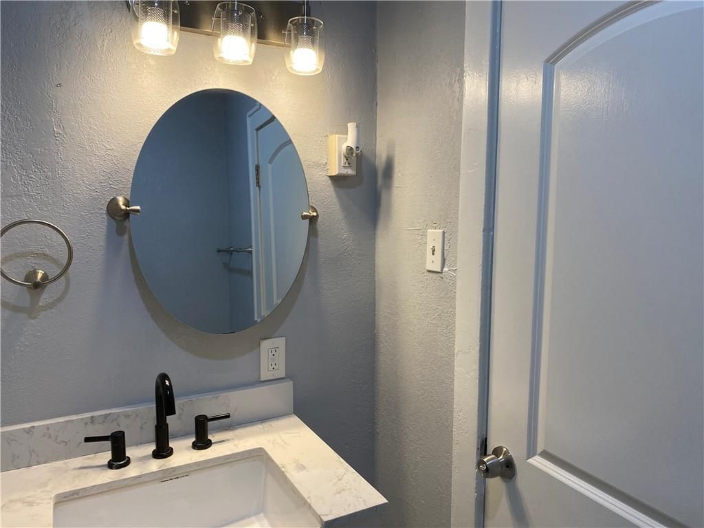 4336 Indiana Avenue — photo 23