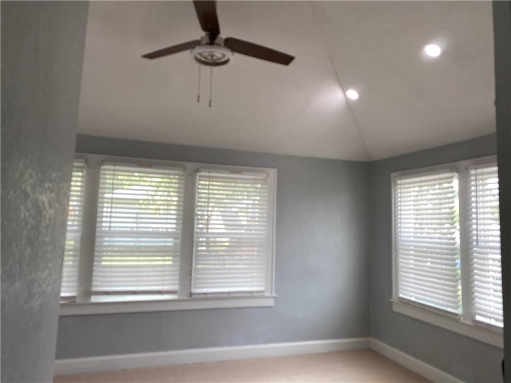 4336 Indiana Avenue — photo 27