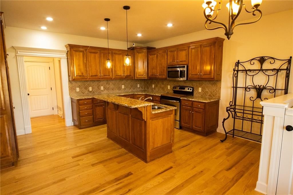 3804 Kingston Court — photo 10