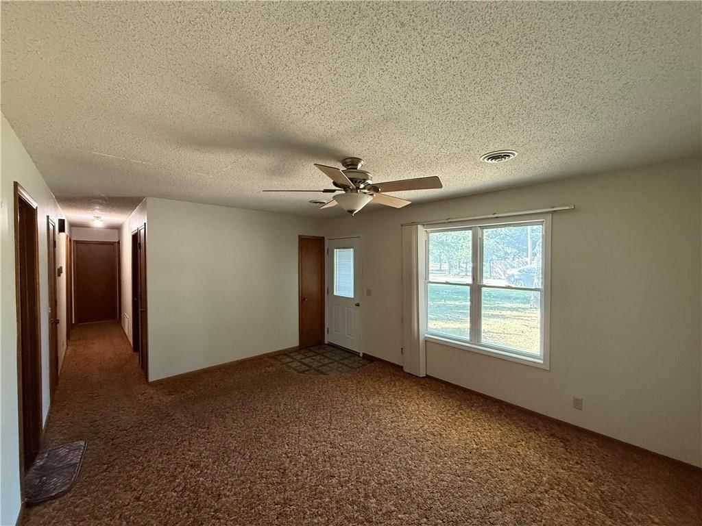 303 McAtee Drive — photo 4
