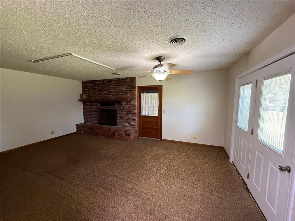 303 McAtee Drive — photo 9