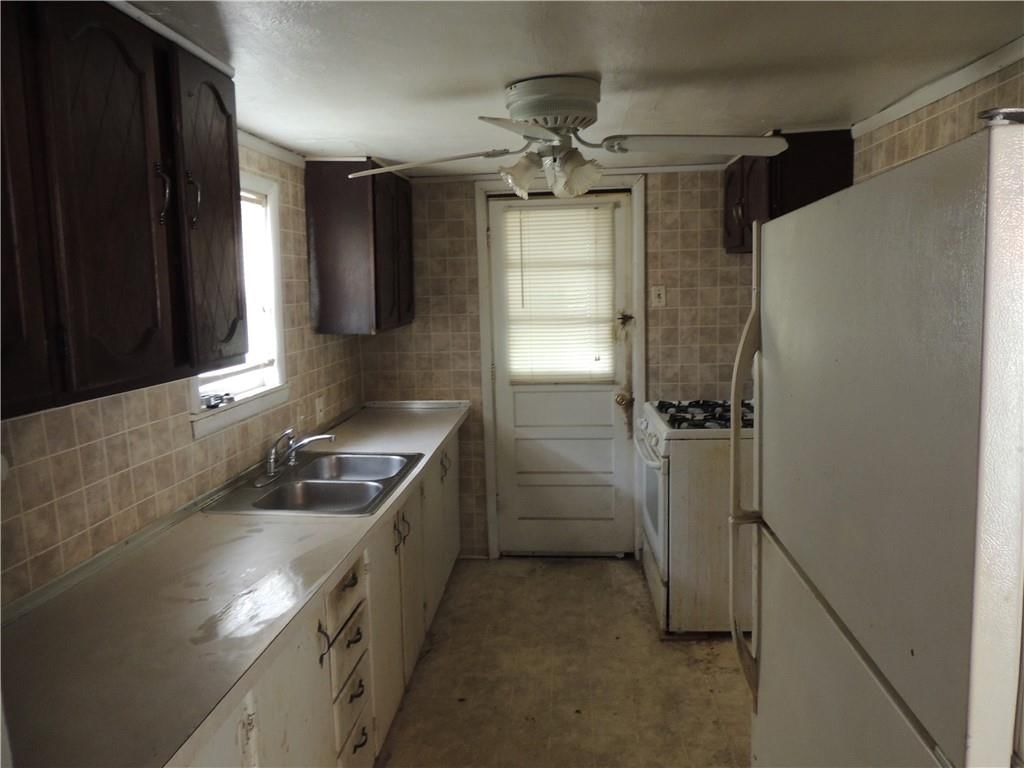 923 E Parker Avenue — photo 6