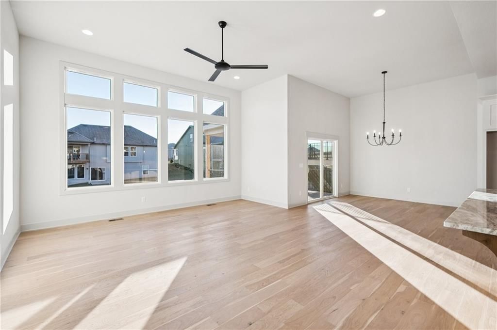 2153 Black Walnut Drive — photo 3