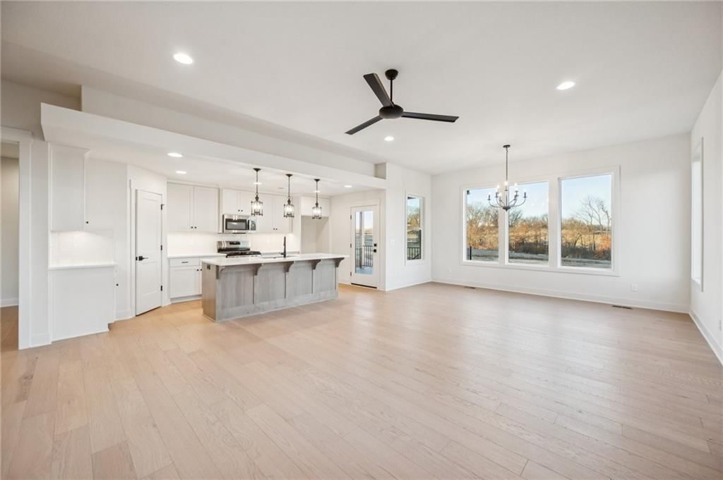 2152 Black Walnut Drive — photo 5