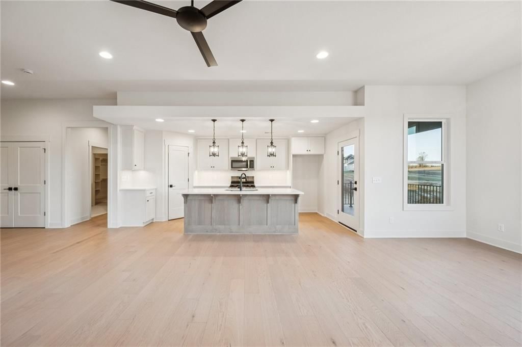 2152 Black Walnut Drive — photo 6